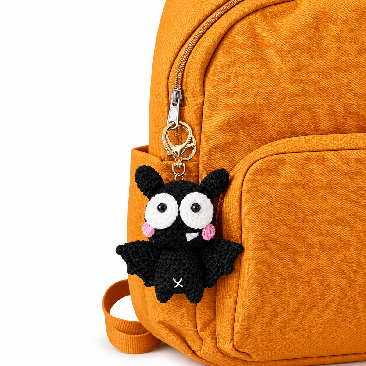 Night Flyer Bat Keychain – Hand-Crocheted Halloween Bag Charm