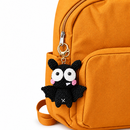 Night Flyer Bat Keychain – Hand-Crocheted Halloween Bag Charm