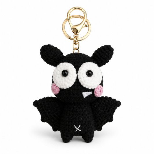 Night Flyer Bat Keychain – Hand-Crocheted Halloween Bag Charm